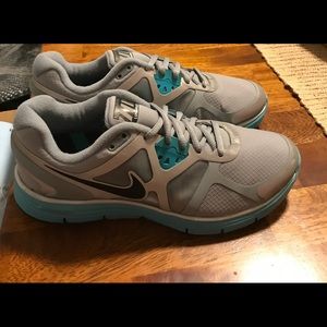 Women’s Nike Lunarglide running shoes size 8